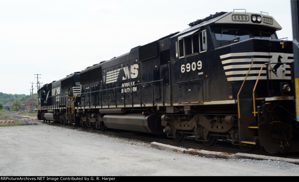 Going away shot of NS yard job's locomotives as they make their way back to Montview Yard, pulling the same grade that mail train "Old 97" pulled on September 27, 1903, a few hours before the disastrous leap off Stillhouse Trestle in Danville, VA, a few h